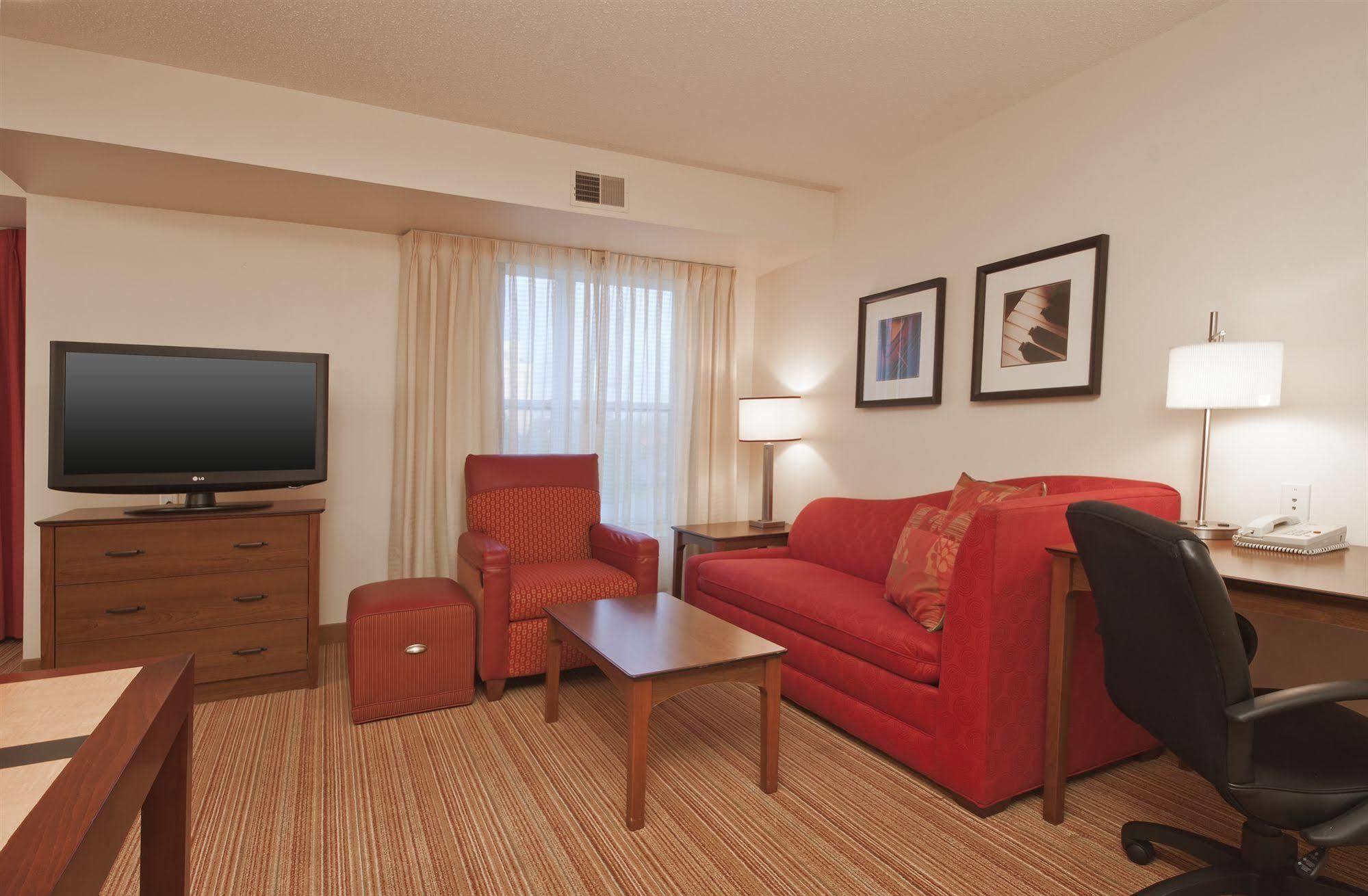 By Marriott Buffalo Galleria Mall 3*