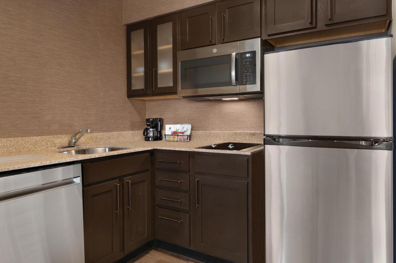 Hotel By Marriott Buffalo - Galleria Mall