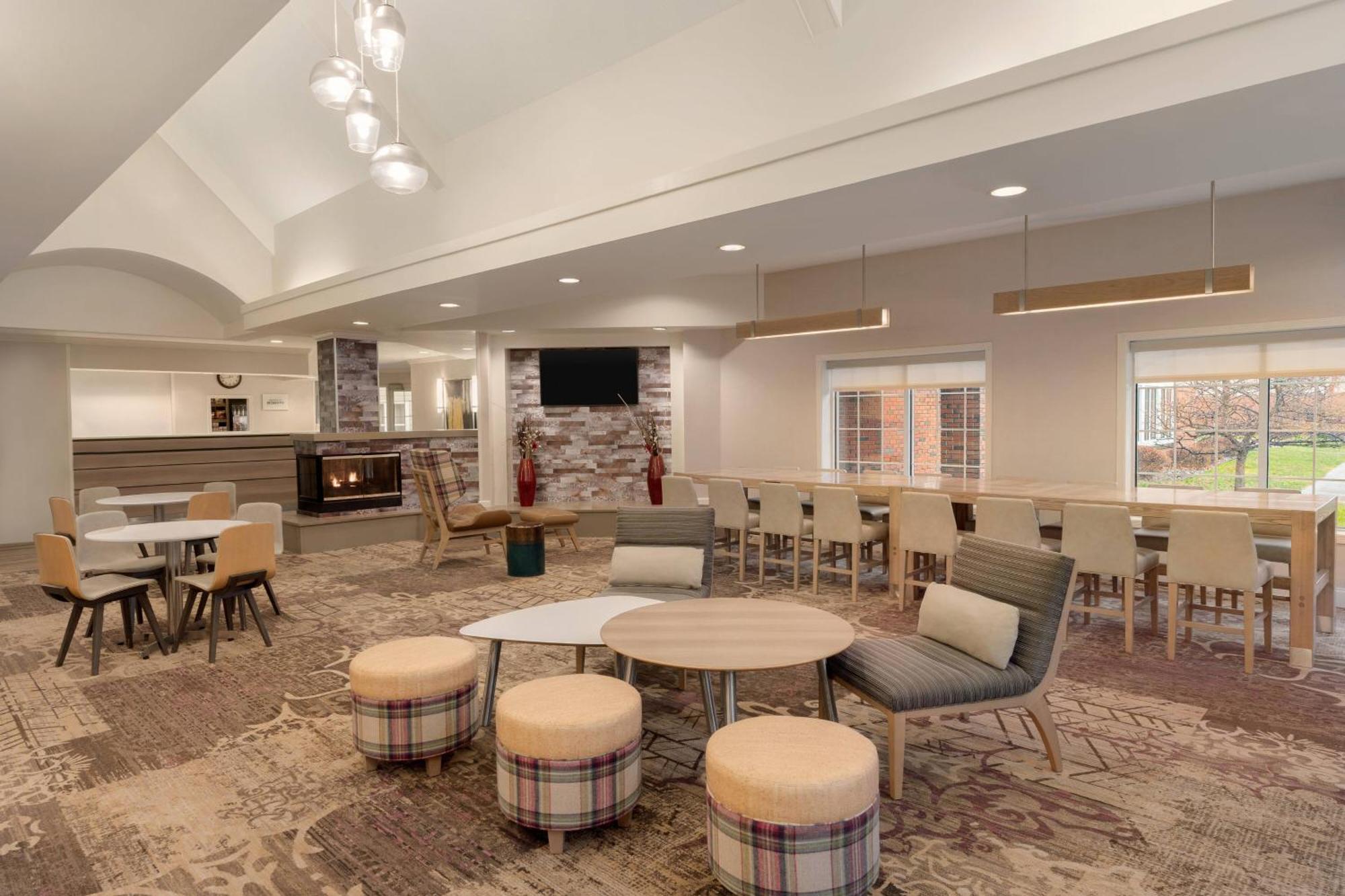 By Marriott Buffalo - Galleria Mall Hotel Cheektowaga