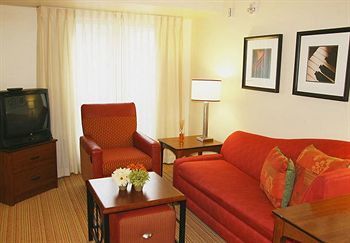 By Marriott Buffalo - Galleria Mall Hotel 3*
