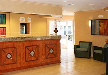 Hotel By Marriott Buffalo - Galleria Mall
