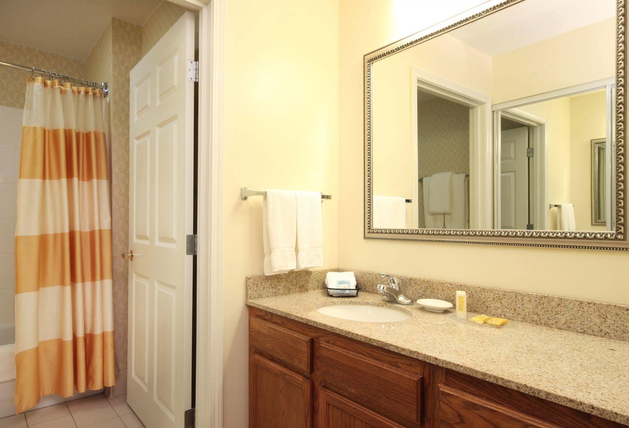 By Marriott Buffalo - Galleria Mall Hotel