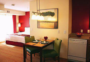 By Marriott Buffalo - Galleria Mall Hotel 3*